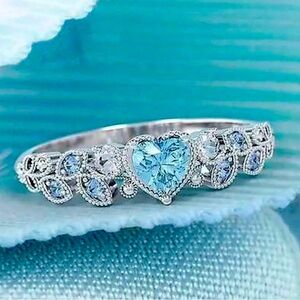 New - Gorgeous - Silver w/Blue Topaz - Beautifully Crafted Ring - Size 7